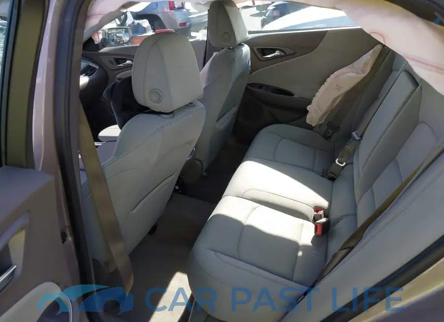 1G1ZD5STXNF114276# 8