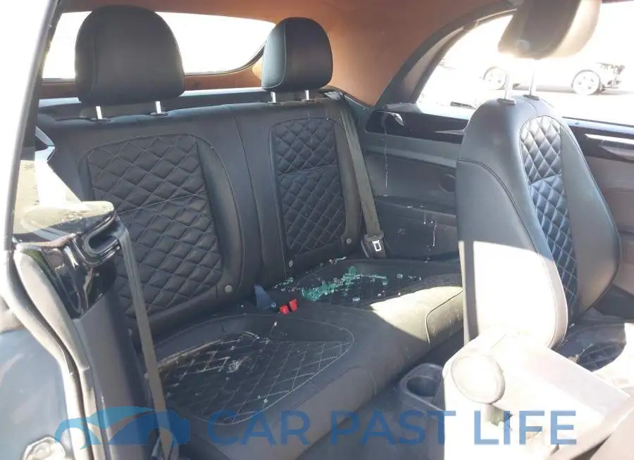 3VW5DAAT3KM508775# 8
