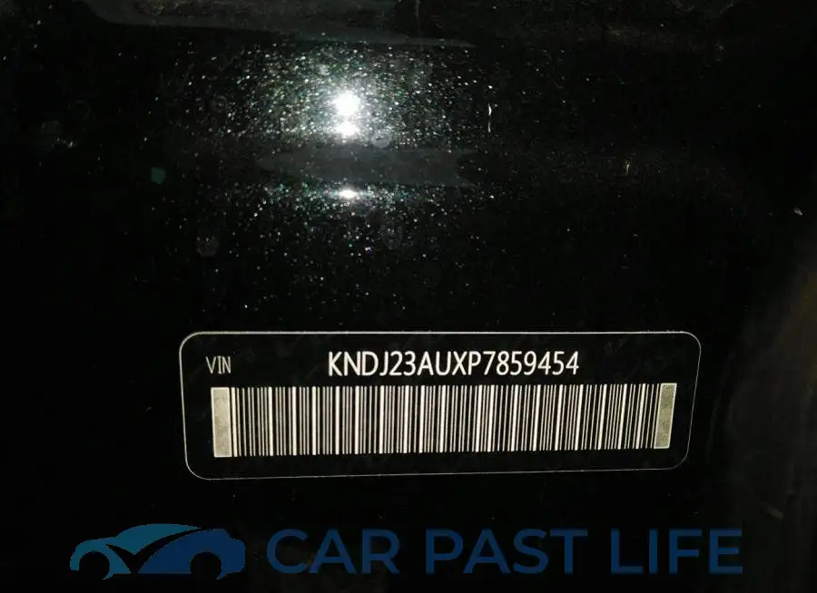KNDJ23AUXP7859454# 9