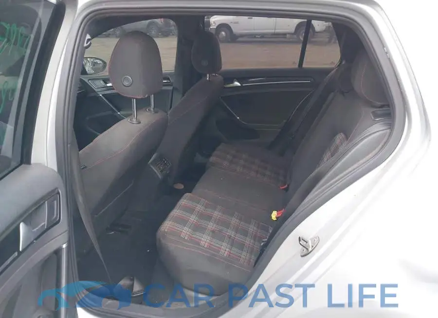 3VW5T7AU7GM014392# 8