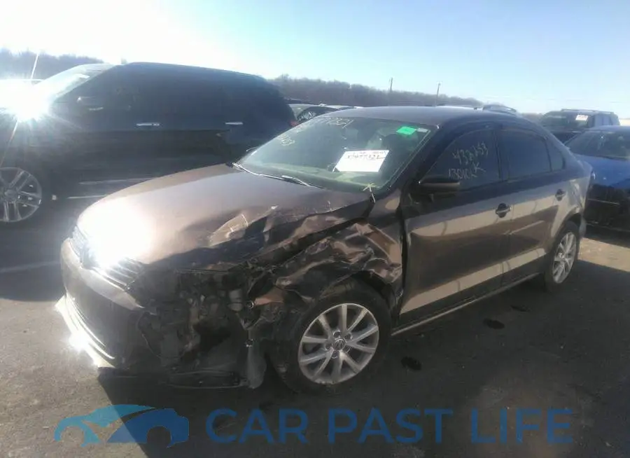 3VW3L7AJ9EM432253# 2