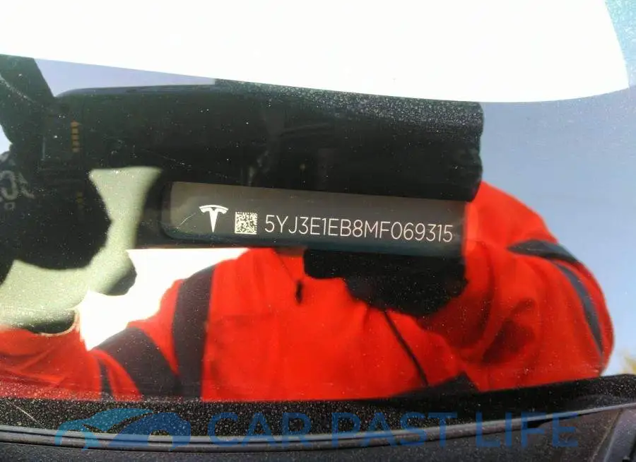 5YJ3E1EB8MF069315# 9