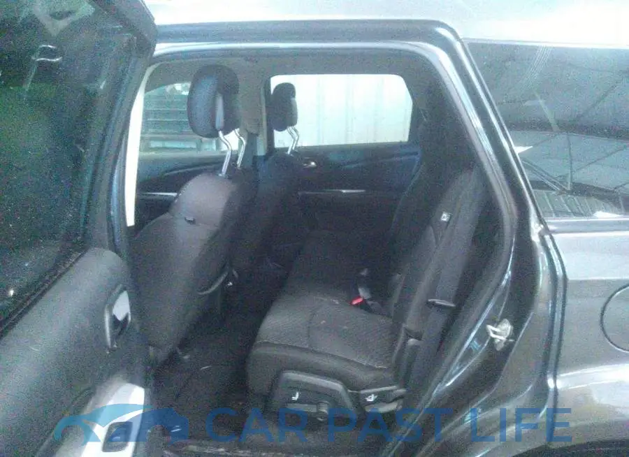 3C4PDCAB8HT581430# 8
