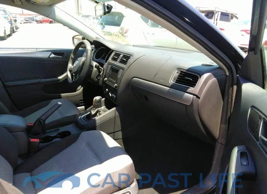 3VW2B7AJ7HM297437# 5