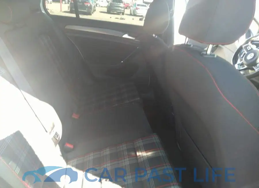 3VW6T7AU1KM004177# 8