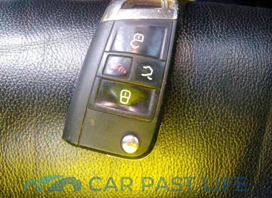 3VW547AU4HM068585# 11