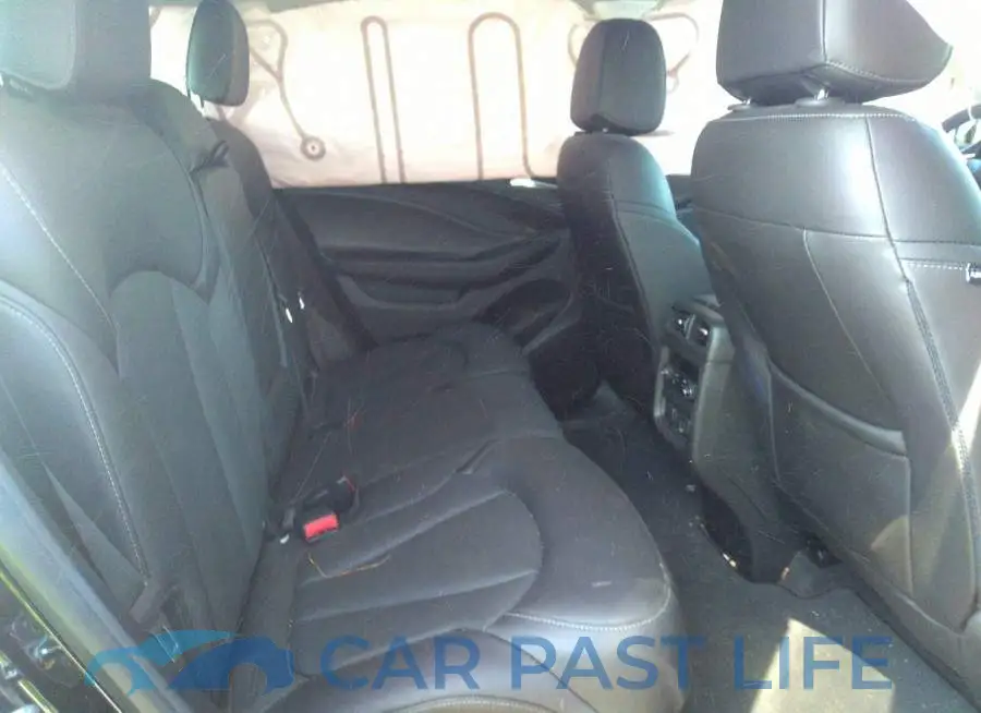 LRBFXCSA4KD010490# 8