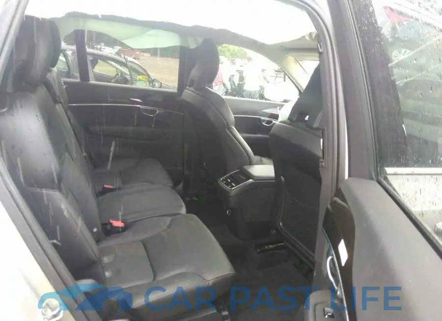 YV4A22PK9K1435871# 8