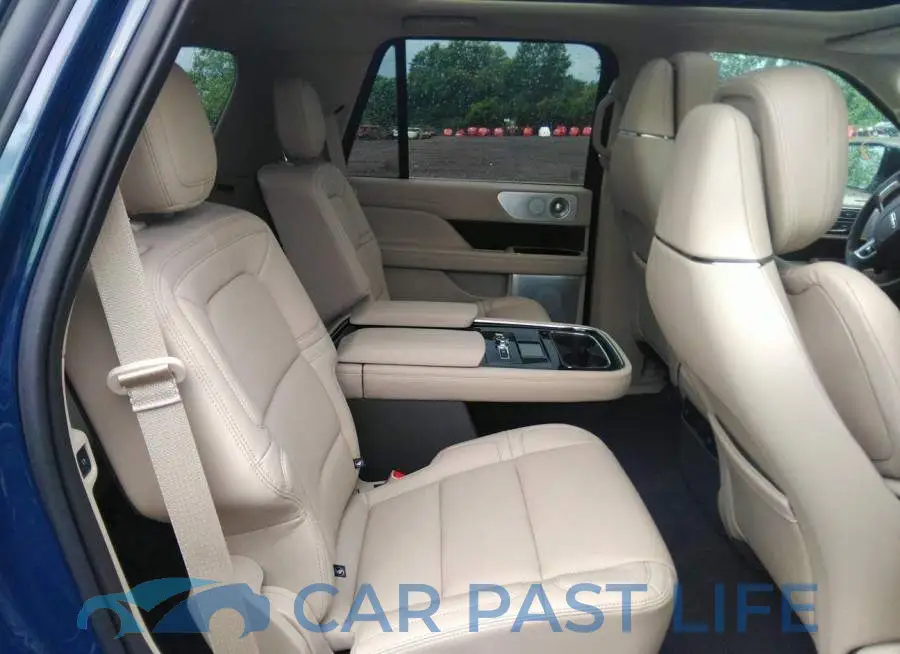 5LMJJ2LT8LEL00985# 8
