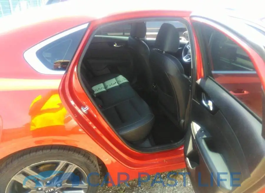 3KPF54AD9KE069610# 8