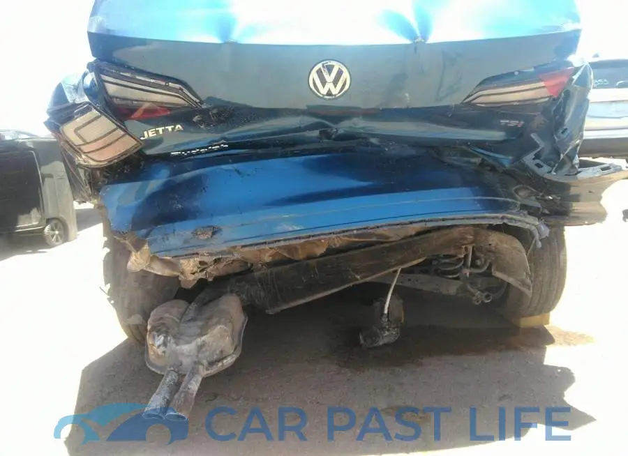 3VW2B7AJ2JM210856# 6