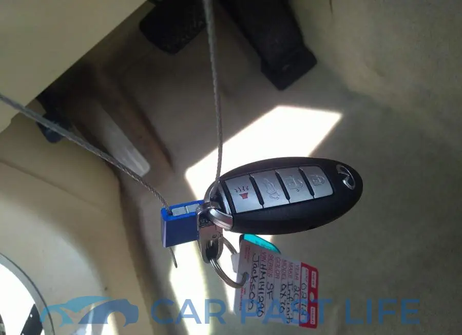 JN8CS1MUXHM141290# 11