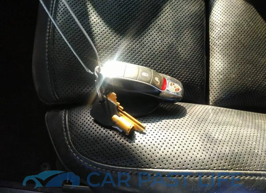WP1AA2A28HKA85097# 11