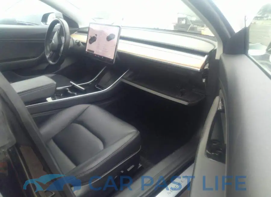 5YJ3E1EAXKF305354# 5