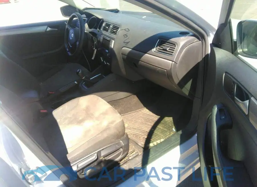 3VW167AJ7JM236353# 5