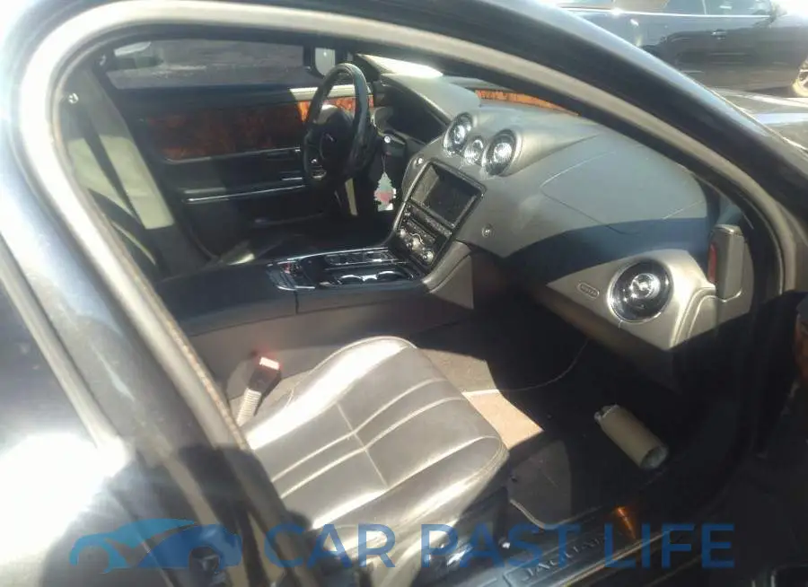 SAJWA1CZ9F8V82523# 5
