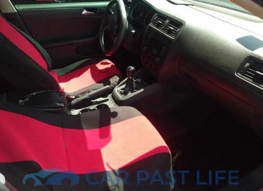 3VW1K7AJ9FM427372# 5