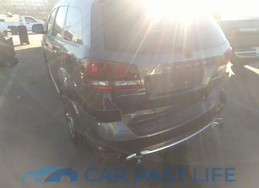 3C4PDCGG0HT644135# 6