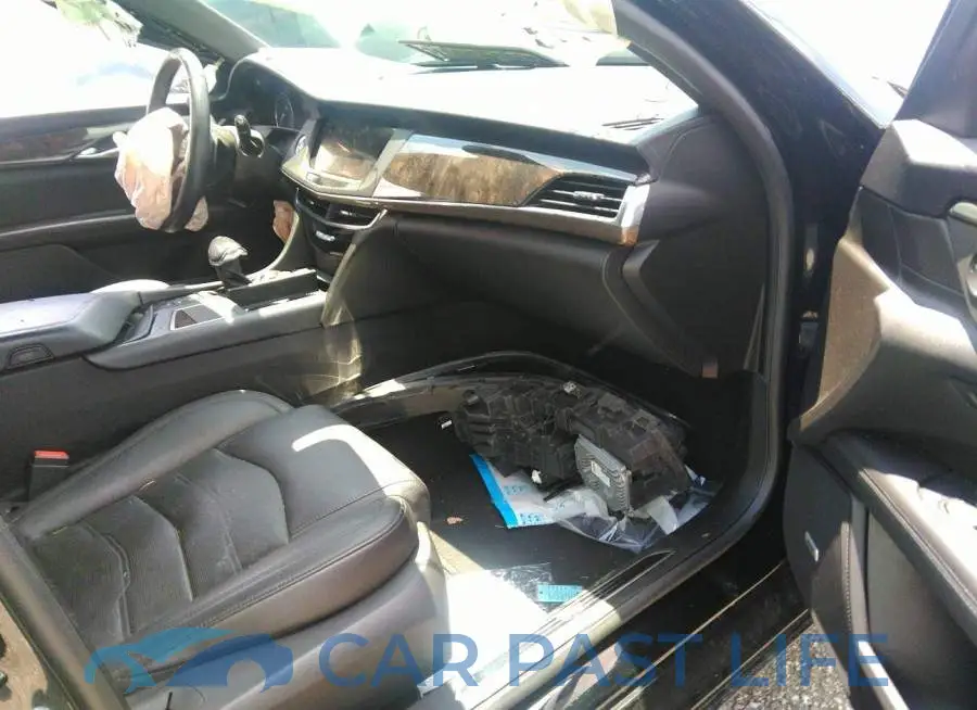 1G6KD5RS7JU116730# 5