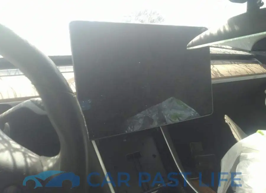 5YJ3E1EB9JF114595# 7