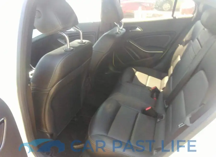 WDCTG4GB7HJ335134# 8