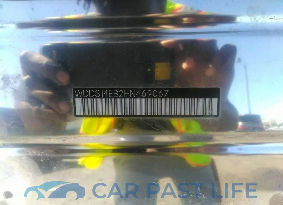 WDDSJ4EB2HN469067# 9