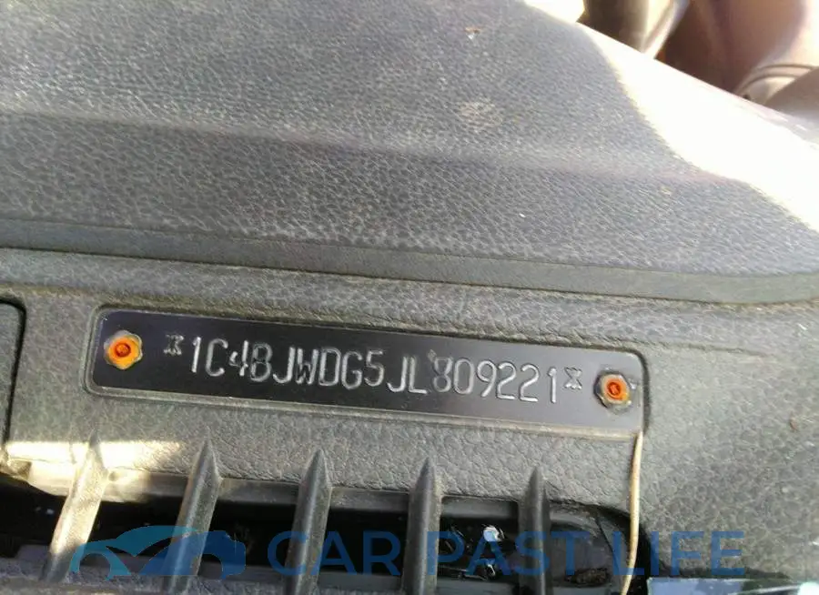 1C4BJWDG5JL809221# 9