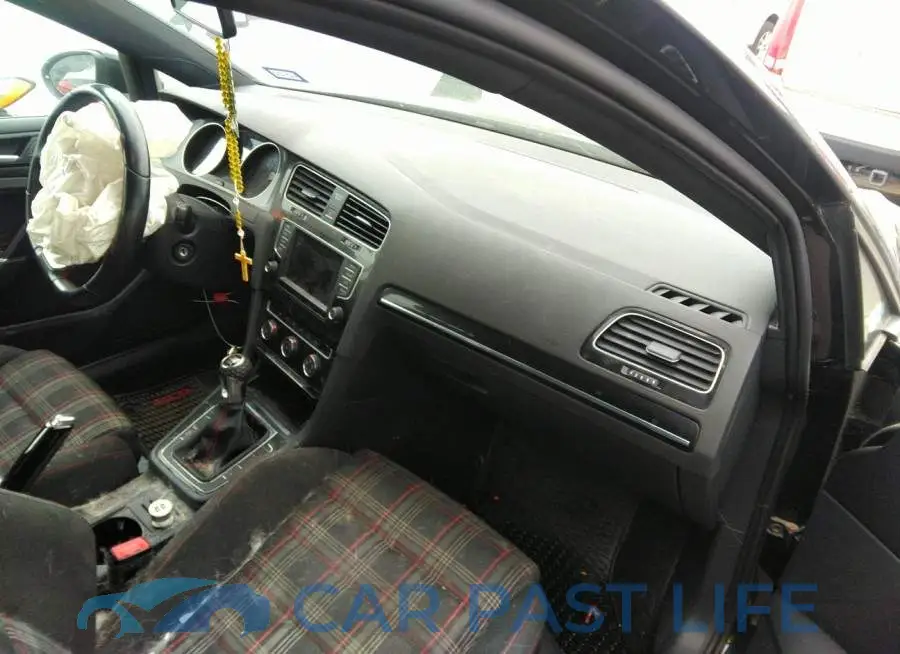 3VW5T7AU6HM018497# 5