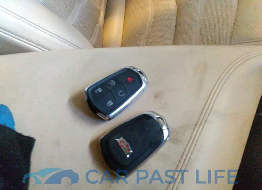 1G6KM5RS9JU114994# 11