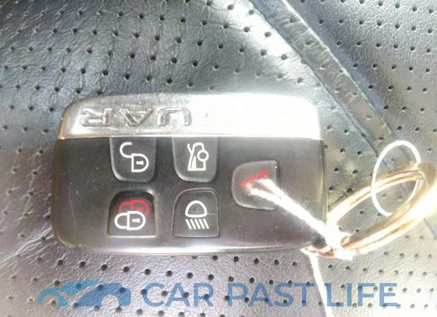 SAJWA1CZ0F8V82670# 11