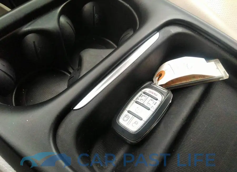 2C4RC1DG4MR530575# 11