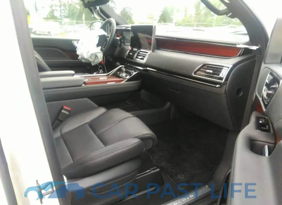 5LMJJ2LT9NEL08158# 5