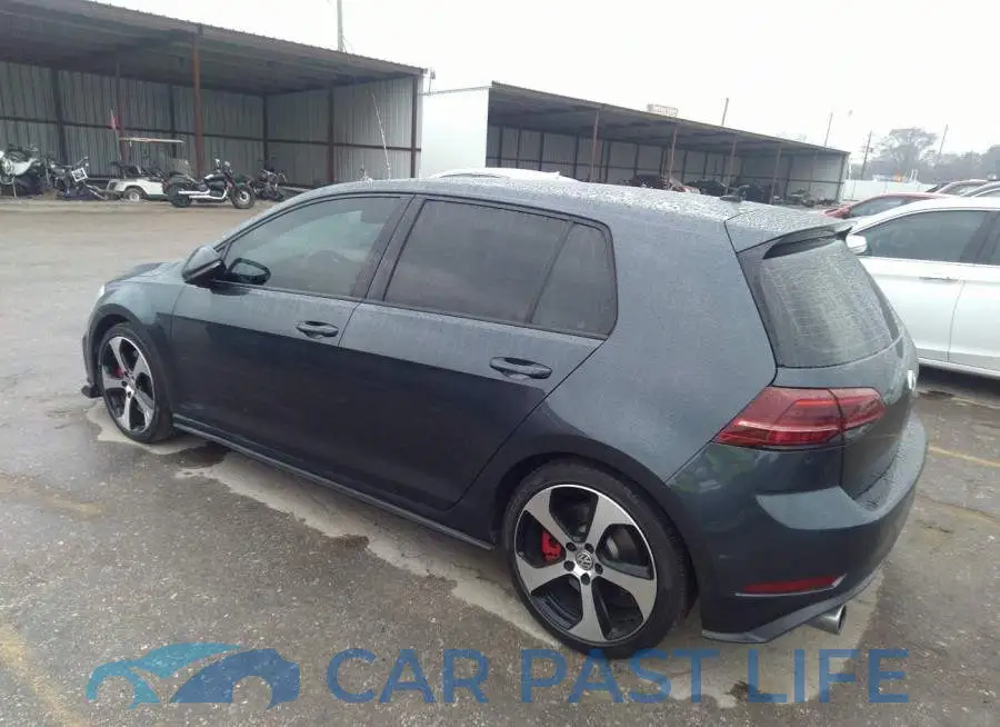 3VW5T7AU0KM002819# 3