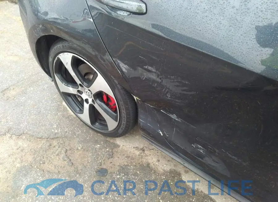 3VW5T7AU0KM002819# 6