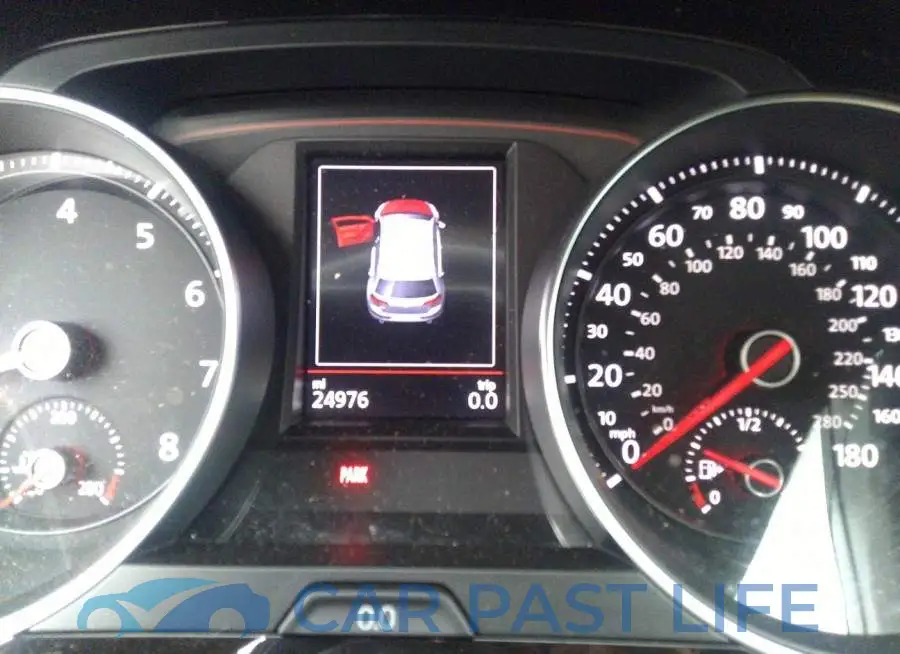 3VW5T7AU0KM002819# 7