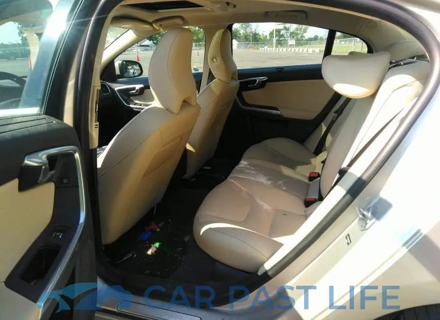 LYV402TK8HB128186# 8