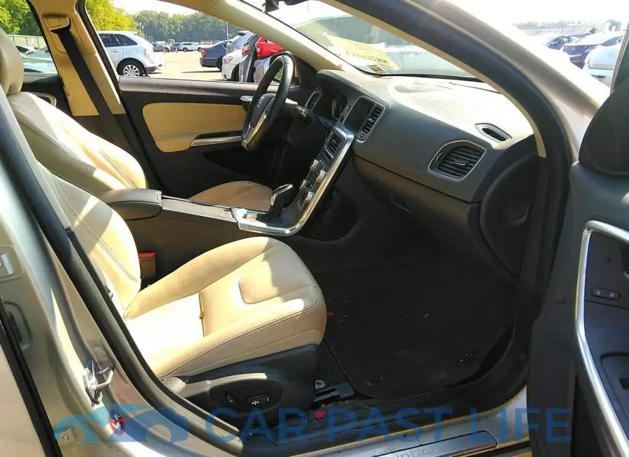 LYV402TK8HB128186# 5