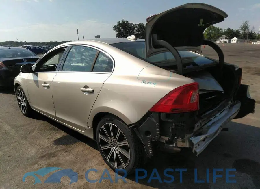 LYV402TK8HB128186# 3