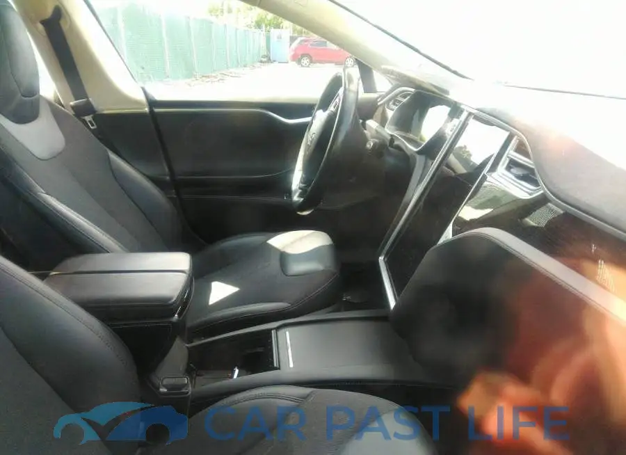 5YJSA1E24GF172775# 5