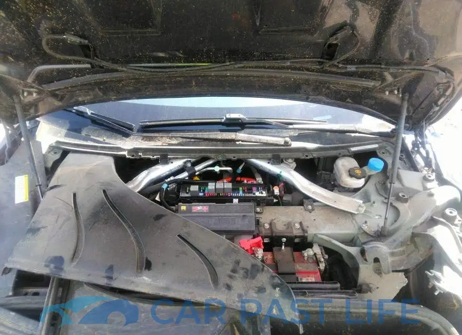 5YJSA1E24GF172775# 10