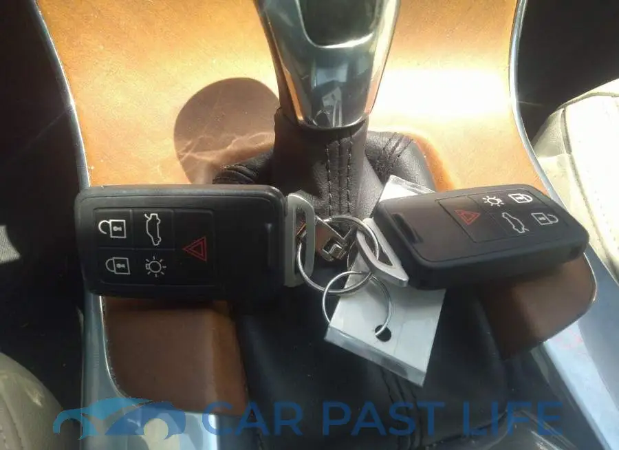 LYV402FM8GB107950# 11