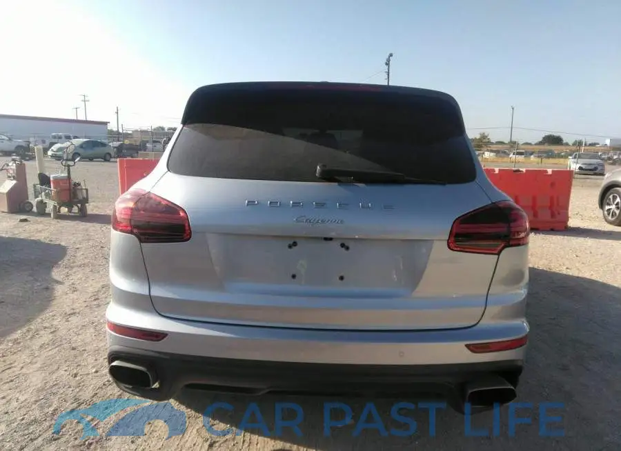 WP1AA2A29GLA10689# 6