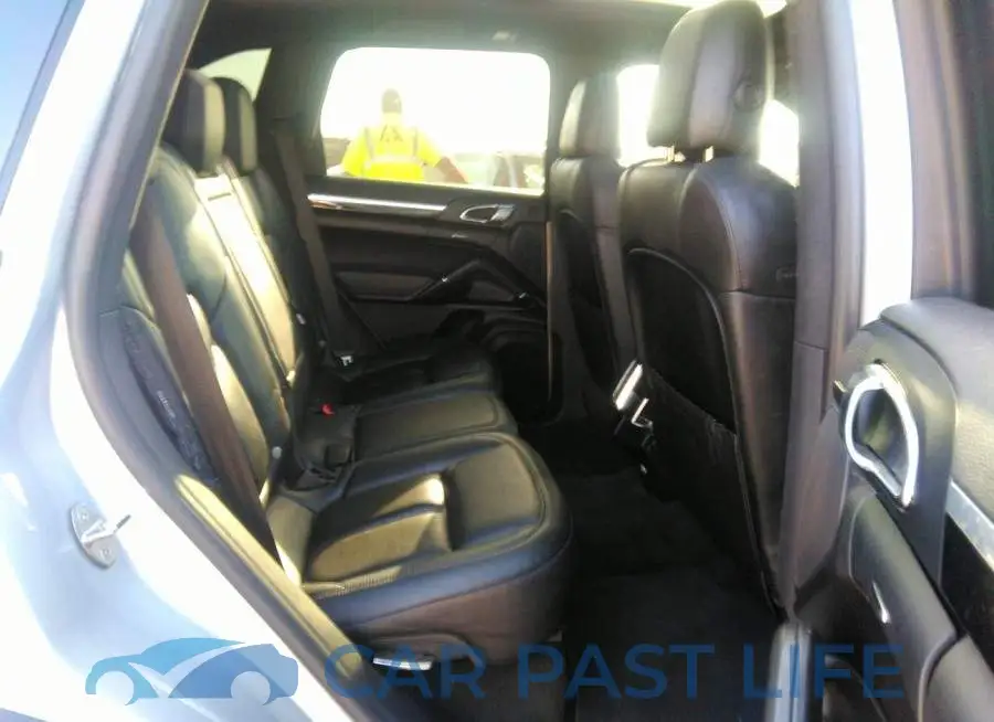 WP1AA2A29GLA10689# 8