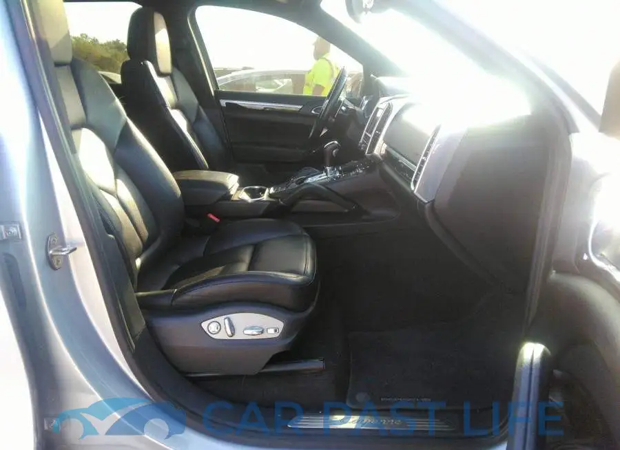 WP1AA2A29GLA10689# 5