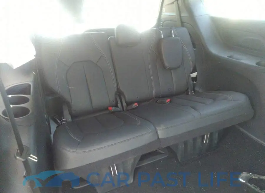 2C4RC1EG8KR589768# 8