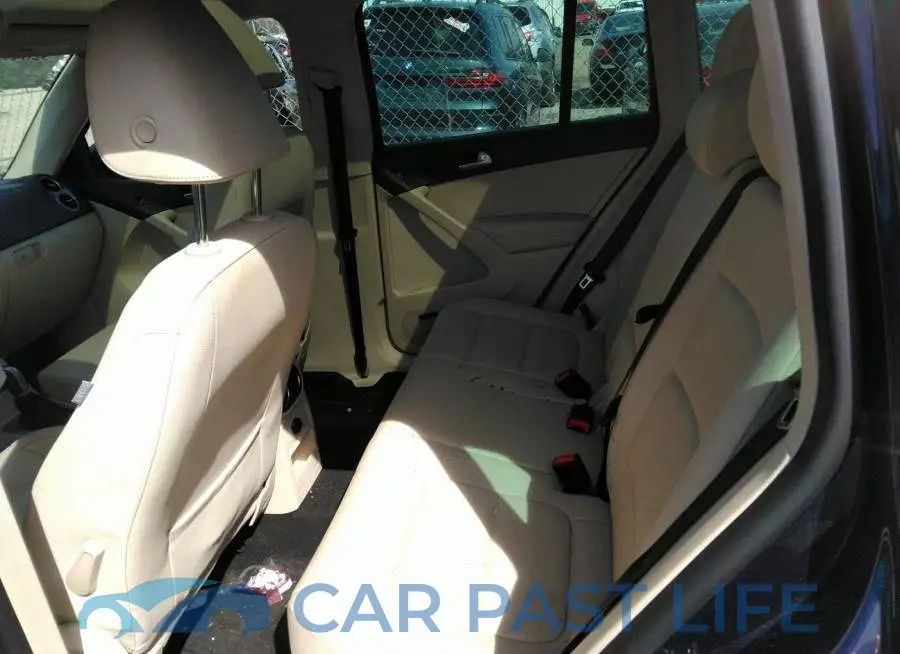 WVGAV7AXXFW506270# 8