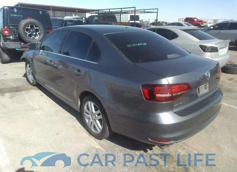3VW167AJ2HM378068# 3