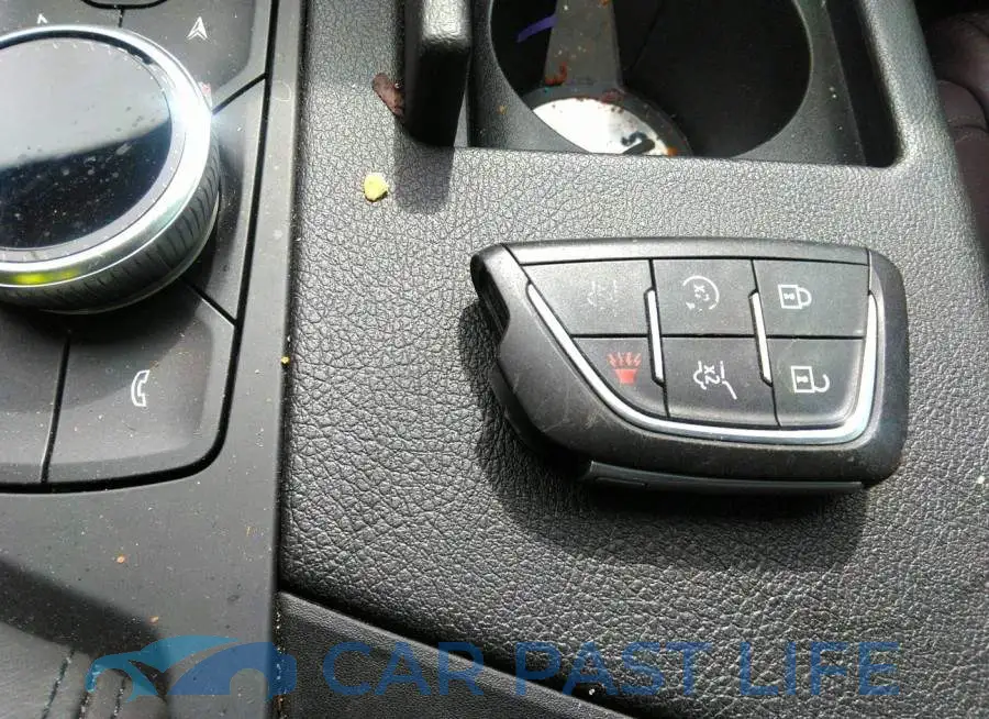 1G6KN5R68KU143002# 11