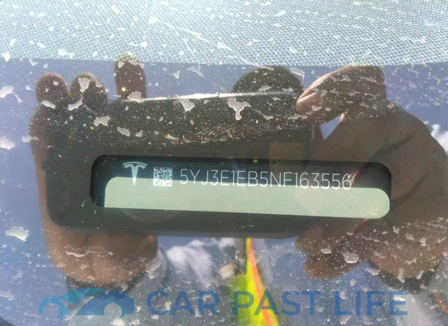 5YJ3E1EB5NF163556# 9