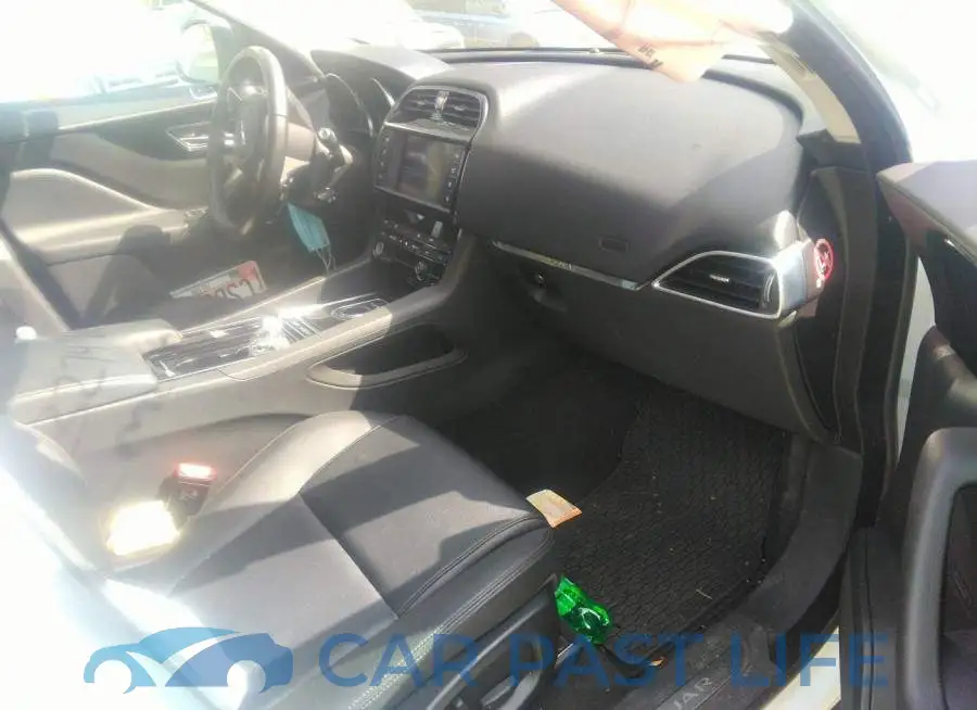 SADCJ2FX8JA277067# 5